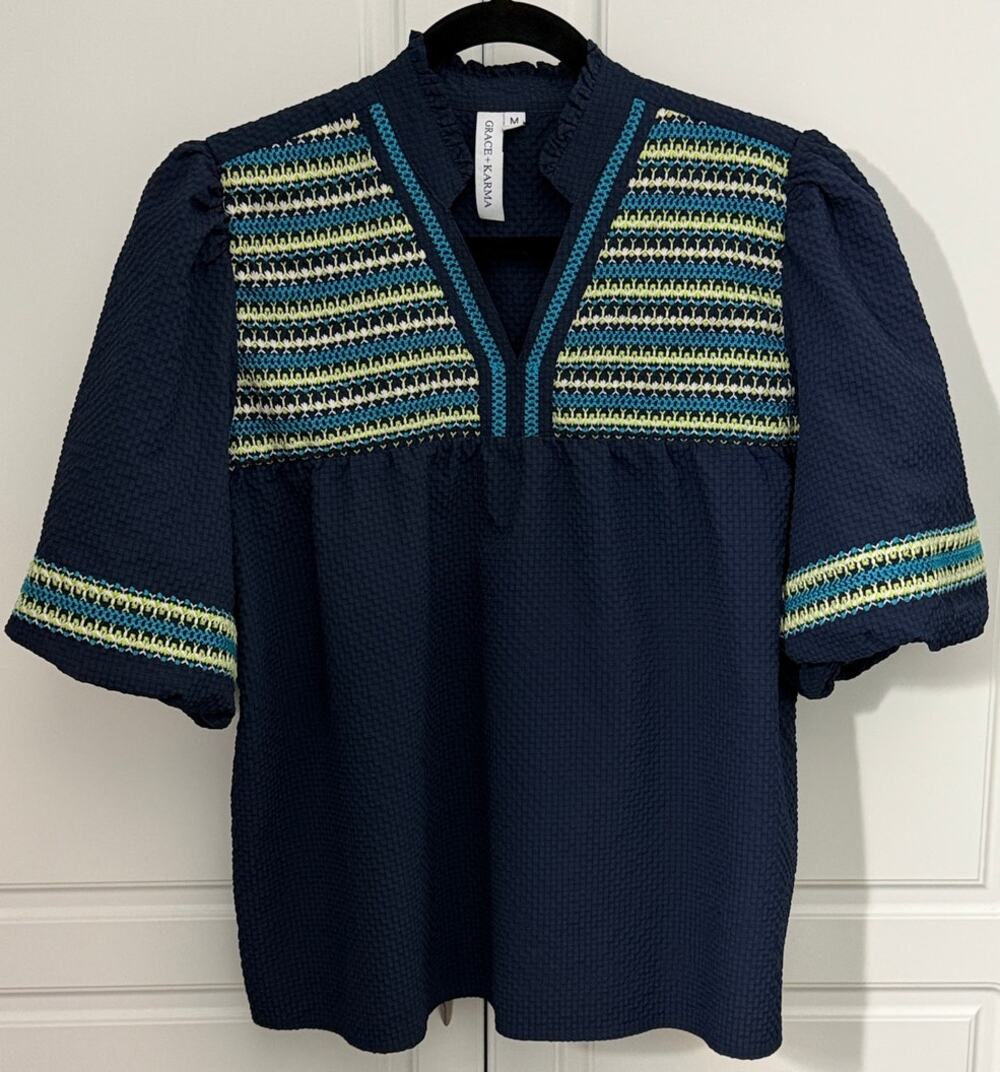 Grace + Karma Navy Blue Top Embroidered w/Puff Sleeves Size M  NWOT